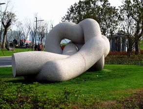 劉開榘雕塑作品公園