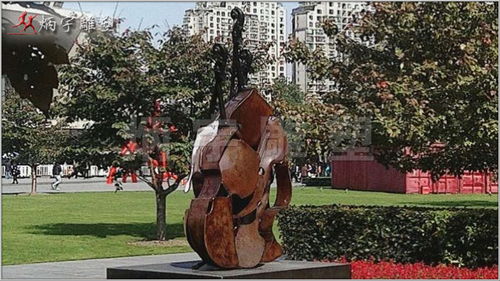 藝術品與自然界的景觀相結合 公園雕塑